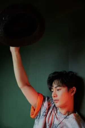 王佑硕儒雅日系写真图片