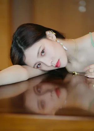宋妍霏清爽时髦写真图片_2