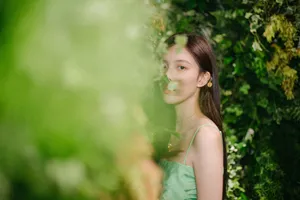 宋妍霏清爽时髦写真图片_5