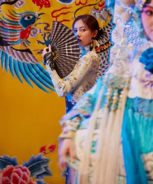 宋妍霏古风摩登写真图片_2