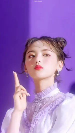 杨超越哪吒头灵动俏皮图片