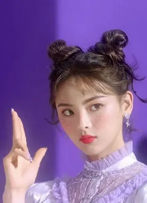 杨超越哪吒头灵动俏皮图片_2