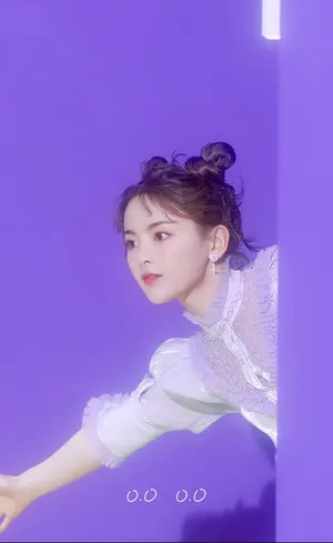 杨超越哪吒头灵动俏皮图片_4
