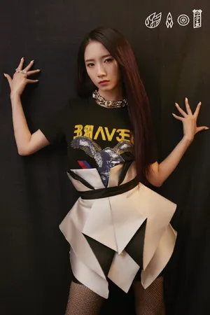 孟美岐性感朋克造型写真图片_2