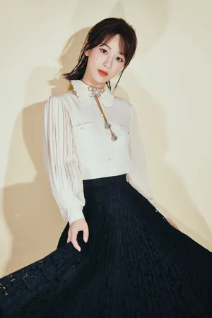 杨紫浪漫迷人写真图片_2