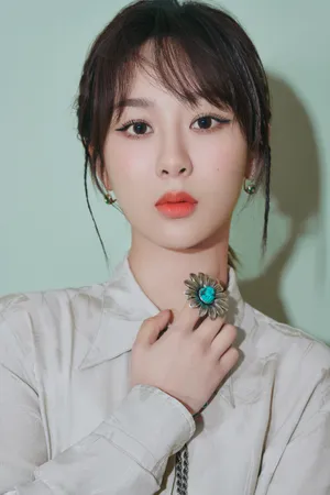 杨紫甜美清新写真图片