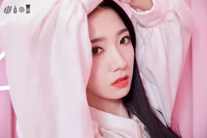 孟美岐粉色系酷美写真图片_2