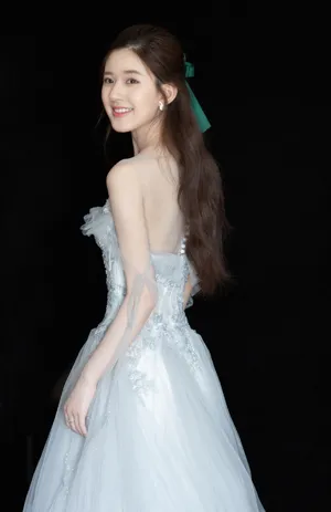 赵露思唯美仙气写真图片_3