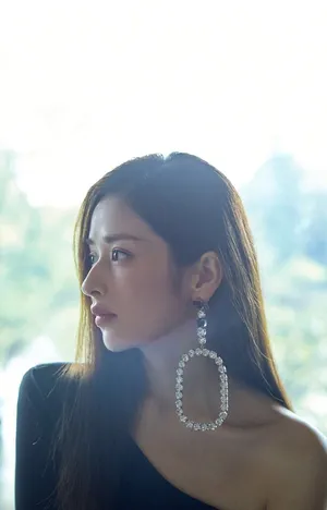 颖儿性感妩媚写真图片_3