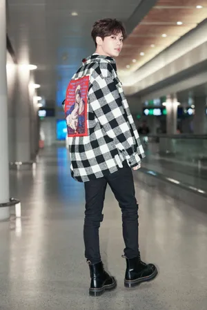 林彦俊帅气儒雅写真图片_4