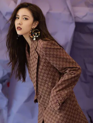 宋妍霏成熟性感时尚写真图片_4