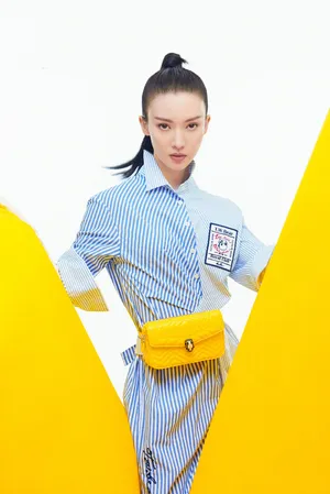 金晨《时尚芭莎》魅力写真大片_7