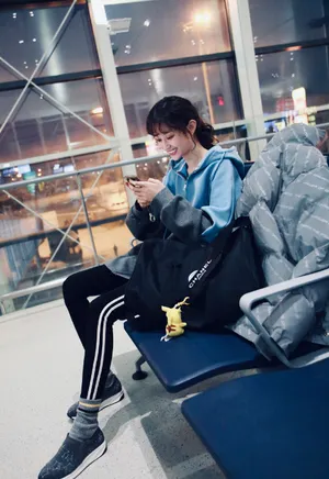 盖玥希机场街拍图片_2