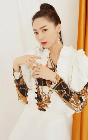黄梦莹清爽利落气质写真图片_3