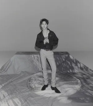朱正廷光影时尚杂志封面写真图片