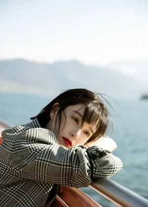 阚清子率性简约街拍写真图片_7