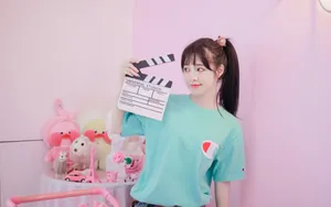 石雪婧清新甜美写真