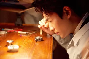 朱一龙正装look儒雅绅士图片_1