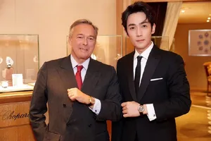 朱一龙正装look儒雅绅士图片_3