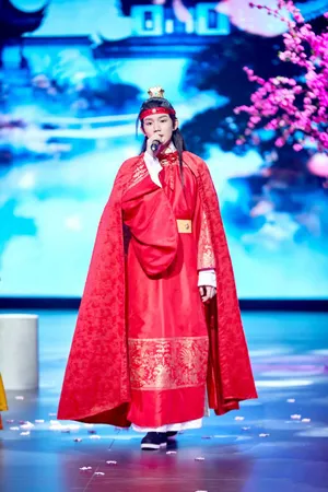 王源化身为贾宝玉帅气古装图片_5