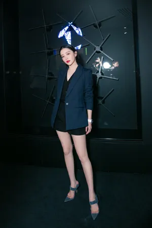 阚清子利落帅气时尚写真图片_5