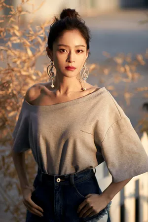 王媛可性感时尚写真图片