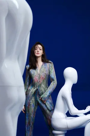 张天爱性感妩媚时尚志写真大片_1