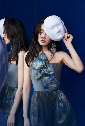 张天爱性感妩媚时尚志写真大片_7