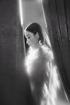 倪妮复古质感写真图片_3