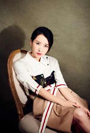 李念冷艳魅力写真图片_6