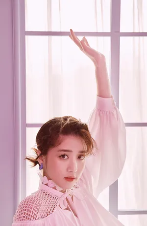 李凯馨明媚动人时尚写真图片_7
