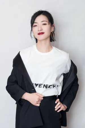 万茜性感优雅写真图片
