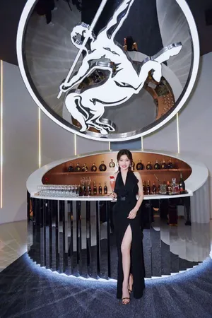 秦岚优雅性感活动图片
