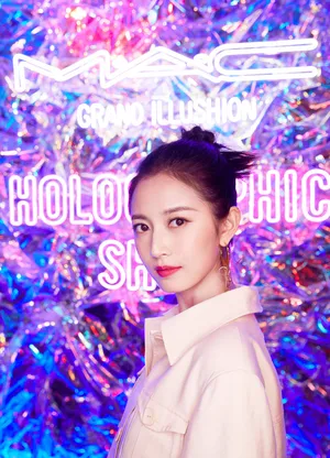 陈钰琪酷美养眼活动照图片_3