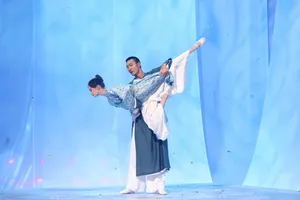 关晓彤性感古装舞姿图片_1