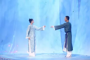 关晓彤性感古装舞姿图片_3