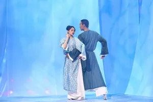 关晓彤性感古装舞姿图片_4