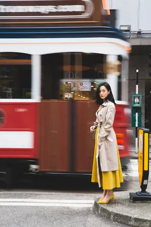 李一桐优雅街拍图片_4