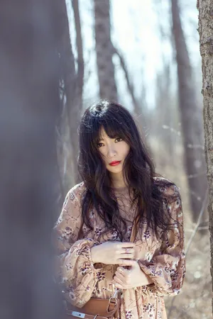 柳岩妩媚性感户外写真图片_4