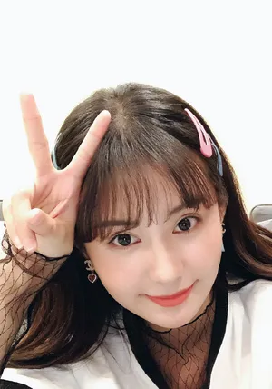 郑合惠子甜美养眼自拍照图片_2
