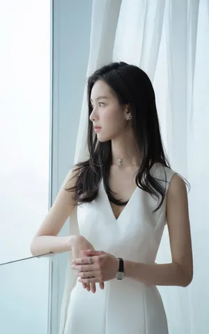陈都灵清新温婉活动写真图片_6