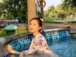 江疏影三亚性感泳装照图片_4
