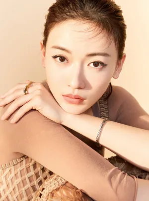 吴谨言清新秀丽写真图片_3