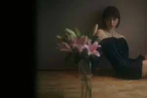 王子文性感黑裙活动写真图片_3