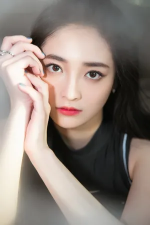 周洁琼性感动人写真图片_3