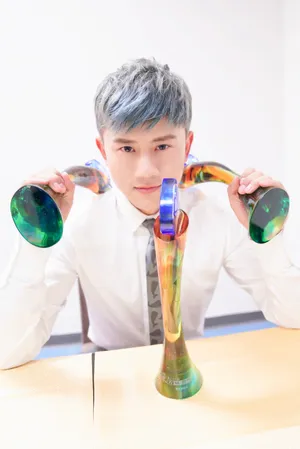 张杰东方风云榜帅气图片_2