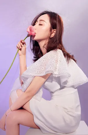 杨蓉温婉迷人魅力写真大片