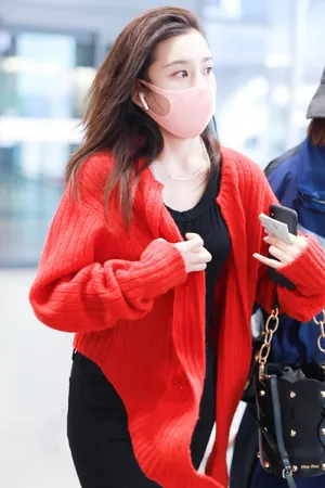 宋祖儿白皙甜美机场街拍图片_6