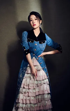 李念成熟魅力写真大片_3