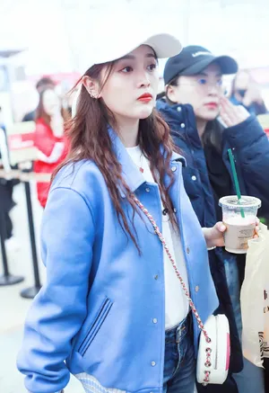 吴宣仪潇洒甜美写真图片_4